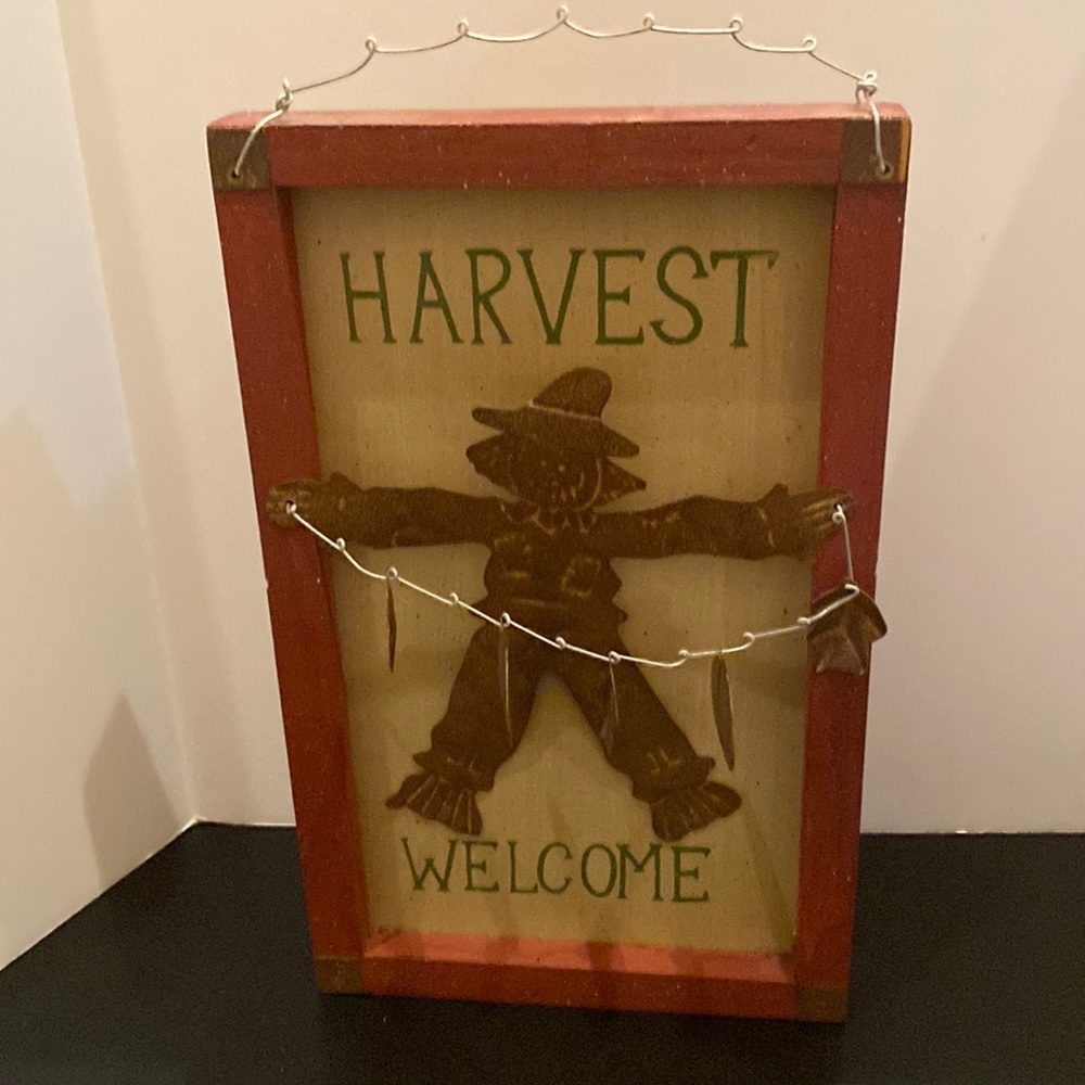 Harvest Welcome sign fall décor scarecrow pumpkins leaves 14x9”wood frame